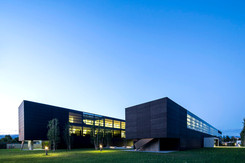 Salle de presse | v2com-newswire | Fil de presse | Architecture | Design | Art de vivre - Communiqué de presse - Quartier général de Faber - Gri e Zucchi architetti associati