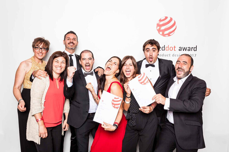 Newsroom | v2com-newswire | Newswire | Architecture | Design | Lifestyle - Press release - Red Dot Award: Product Design 2018 – Designers and Manufacturers are Now Invited to Submit their Products - Red Dot Award