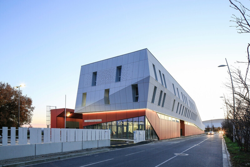Dossier de presse - Communiqué de presse - Centre Technique Municipal de Blagnac - NBJ architectes