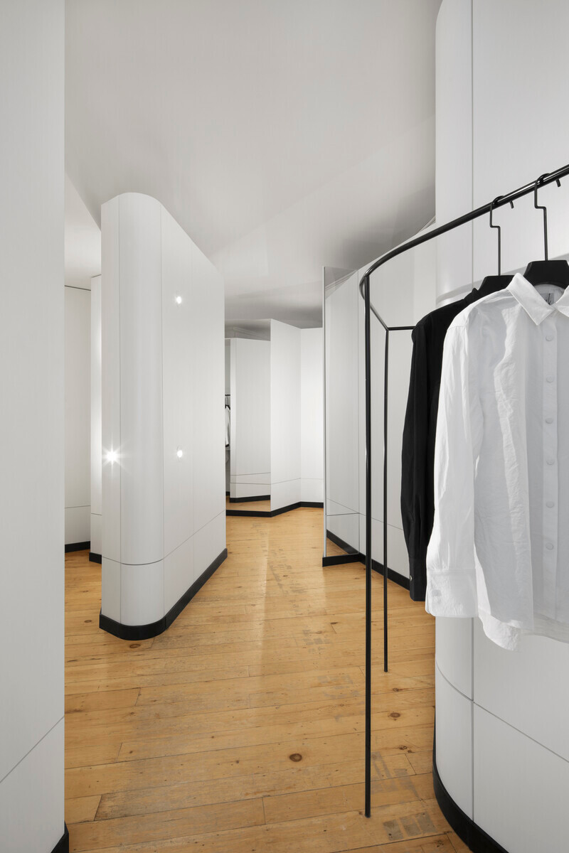 Press kit - Press release - VUJÀ DÉ: Creative Tension Between Form, Art, Structure and Fashion - Jean de Lessard, Designers Créatifs