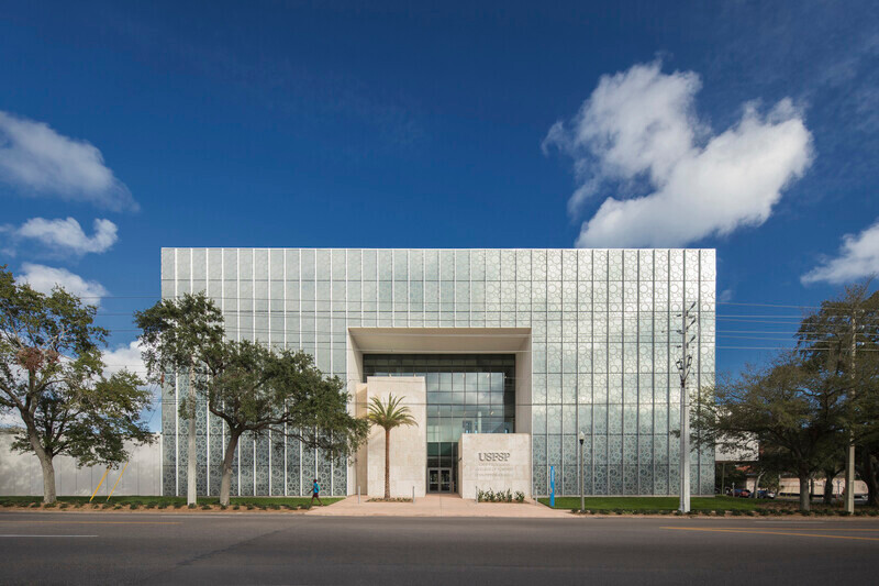 Salle de presse | v2com-newswire | Fil de presse | Architecture | Design | Art de vivre - Communiqué de presse - Une enveloppe écologique rappelant le relief des coraux de la région est conçue pour le USF-SP's Tiedemann College of Business - ikon.5 architects