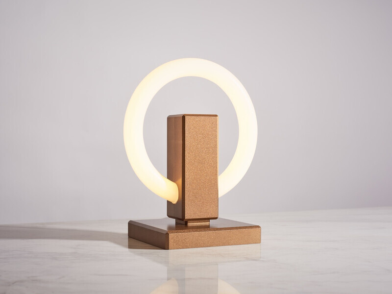 Salle de presse | v2com-newswire | Fil de presse | Architecture | Design | Art de vivre - Communiqué de presse - Karice dévoile son nouveau luminaire - la lampe de table Olah - Karice Enterprises Ltd.