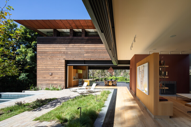Salle de presse | v2com-newswire | Fil de presse | Architecture | Design | Art de vivre - Communiqué de presse - Une résidence de Los Angeles célèbre l'art et la nature - Conner + Perry Architects