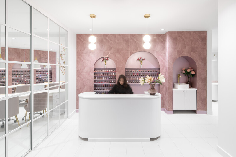 Dossier de presse - Communiqué de presse - Les ongles Diva nails - ISSASTUDIO