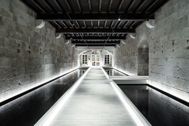 Salle de presse | v2com-newswire | Fil de presse | Architecture | Design | Art de vivre - Communiqué de presse - XAPO. Un espace physique pour une banque digitale - Lagranja Design