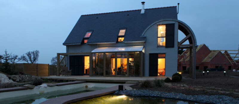 Newsroom | v2com-newswire | Newswire | Architecture | Design | Lifestyle - Press release - An organic, bioclimatic house in Brittany - Patrice Bideau