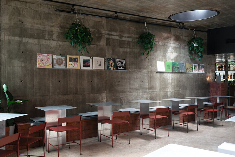 Newsroom | v2com-newswire | Newswire | Architecture | Design | Lifestyle - Press release - Osmo X Marusan Café - MDT Mobilier