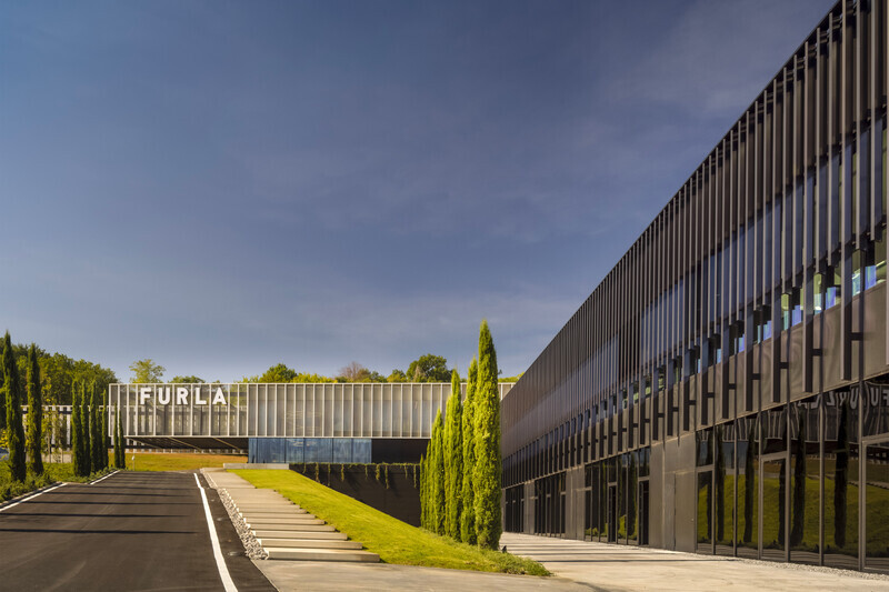 Salle de presse | v2com-newswire | Fil de presse | Architecture | Design | Art de vivre - Communiqué de presse - Le siège social Furla "Progetto Italia" - GEZA Architettura