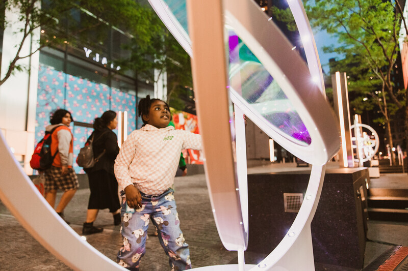 Dossier de presse - Communiqué de presse - oPTIK, a New Interactive Sound and Light Installation in New York City - The Urban Conga