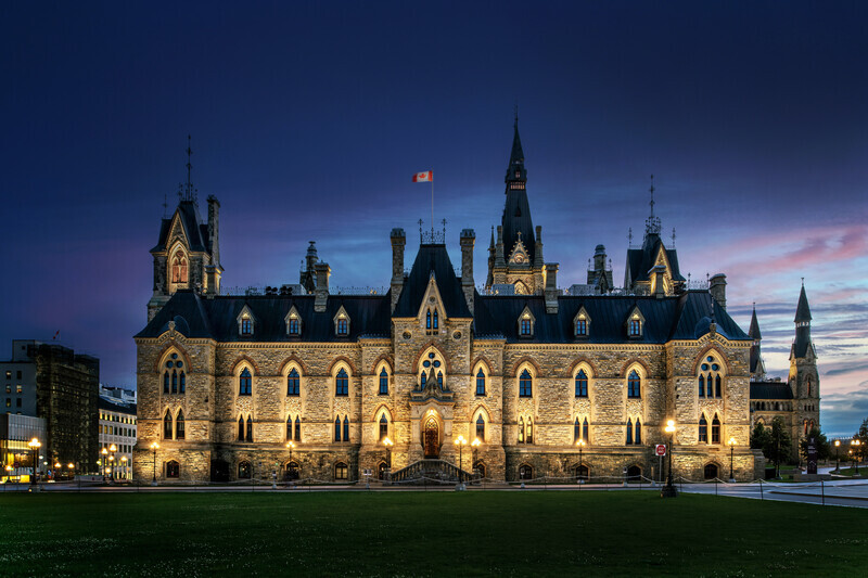 Newsroom | v2com-newswire | Newswire | Architecture | Design | Lifestyle - Press release - Lightemotion Brings Ottawa Heritage to Life With the West Block Exterior Lighting Project - Lightemotion