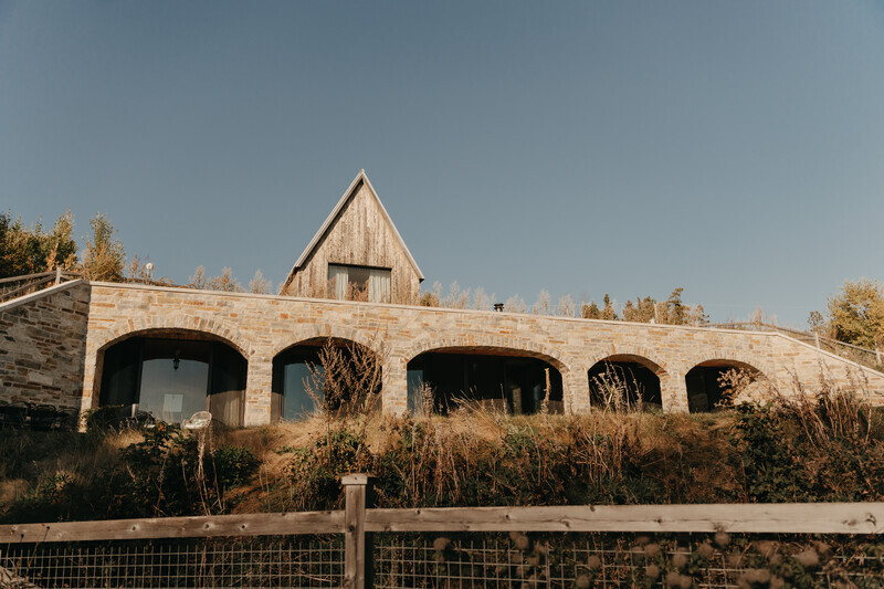 Salle de presse | v2com-newswire | Fil de presse | Architecture | Design | Art de vivre - Communiqué de presse - Les Arches : une invitation au cœur de l’élégance et de la nature - TERACEA