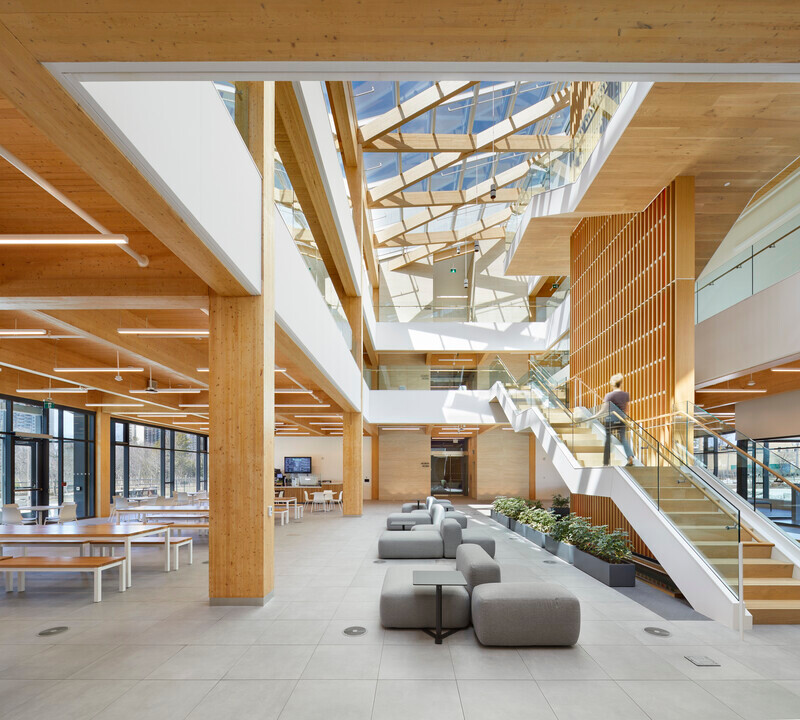 Salle de presse | v2com-newswire | Fil de presse | Architecture | Design | Art de vivre - Communiqué de presse - Siège social et édifice à locataires commerciaux multiples de la Fédération des enseignantes-enseignants des écoles secondaires de l’Ontario (OSSTF/FEESO) - Moriyama Teshima Architects