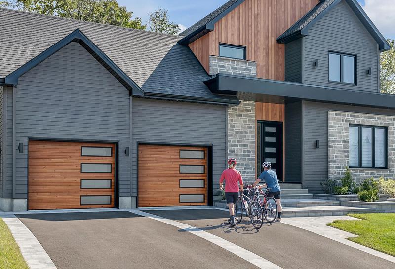 Salle de presse | v2com-newswire | Fil de presse | Architecture | Design | Art de vivre - Communiqué de presse - Effet planches: Garaga lance un nouveau design de porte de garage en acier en trois teintes de bois HD - Garaga