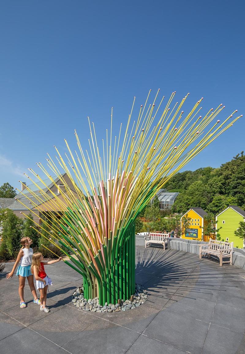 Newsroom | v2com-newswire | Newswire | Architecture | Design | Lifestyle - Press release - NEON Unveils Kinetic Installation Chorus Ventus at Lauritzen Gardens, Omaha - NEON