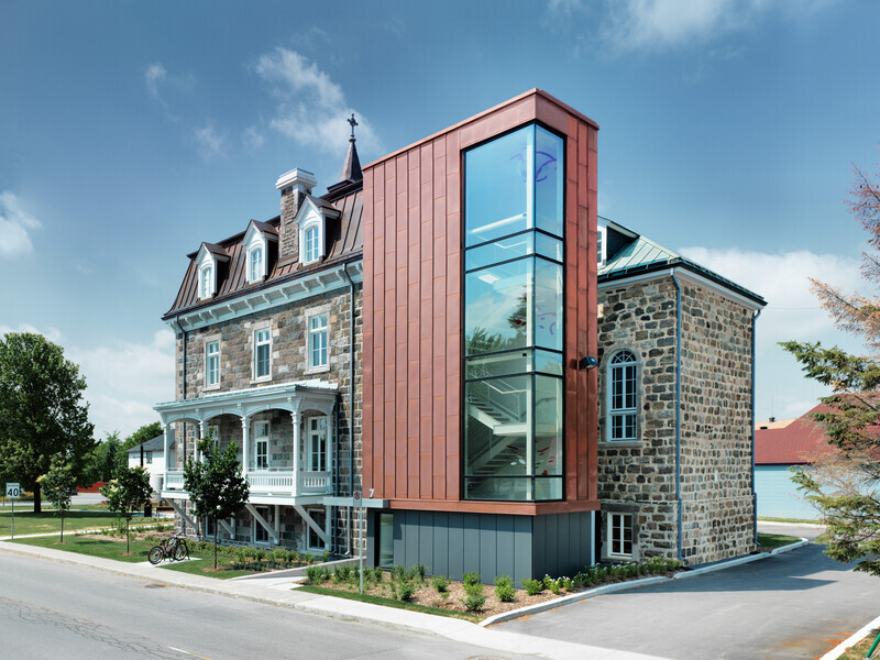 Salle de presse | v2com-newswire | Fil de presse | Architecture | Design | Art de vivre - Communiqué de presse - Mairie de Saint-Roch-de-l'Achigan - Affleck de la Riva architectes