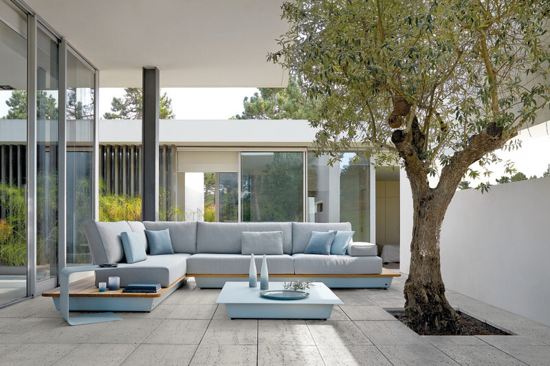 Salle de presse | v2com-newswire | Fil de presse | Architecture | Design | Art de vivre - Communiqué de presse - Manutti apporte un vent de fraîcheur pour le printemps 2015 - Jardin de Ville